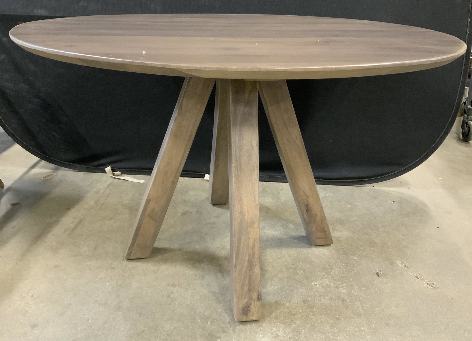 Circular Farmhouse Style Dining Table (1 of 5)