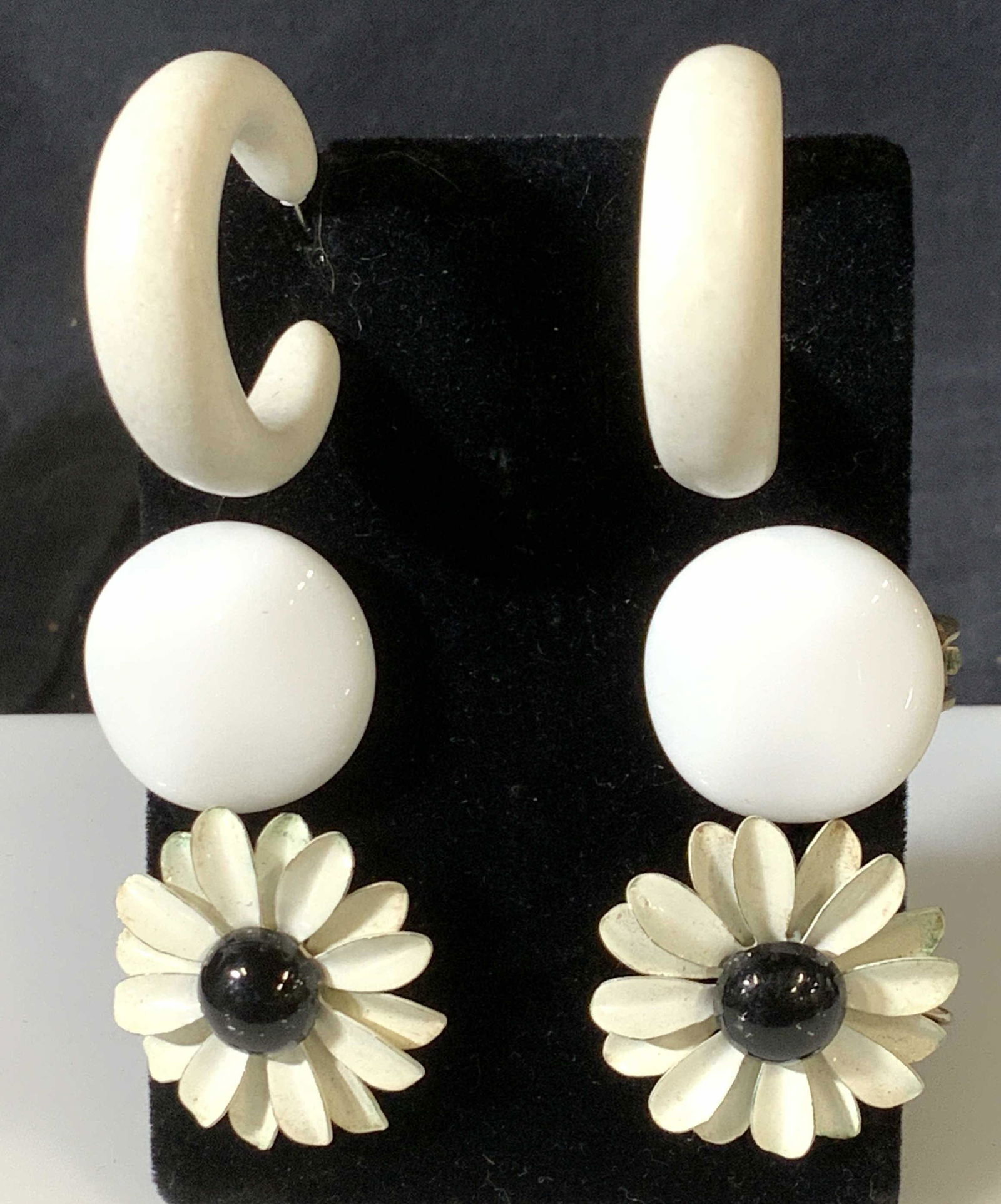 Grp lot 3 Mid Century Earrings (1 of 5)