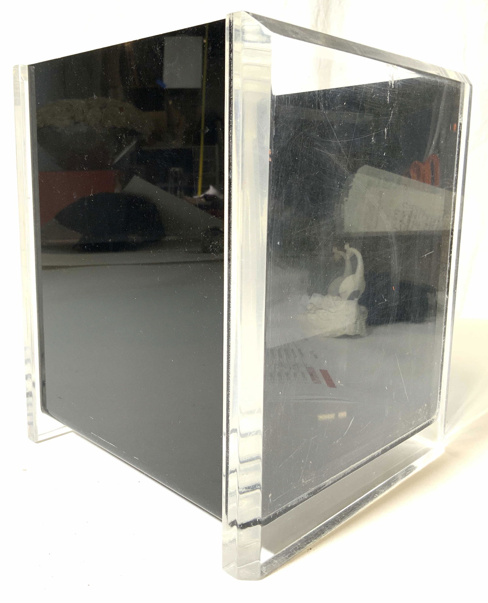 Acrylic Decorative Accessory Vessel Planter (1 of 7)