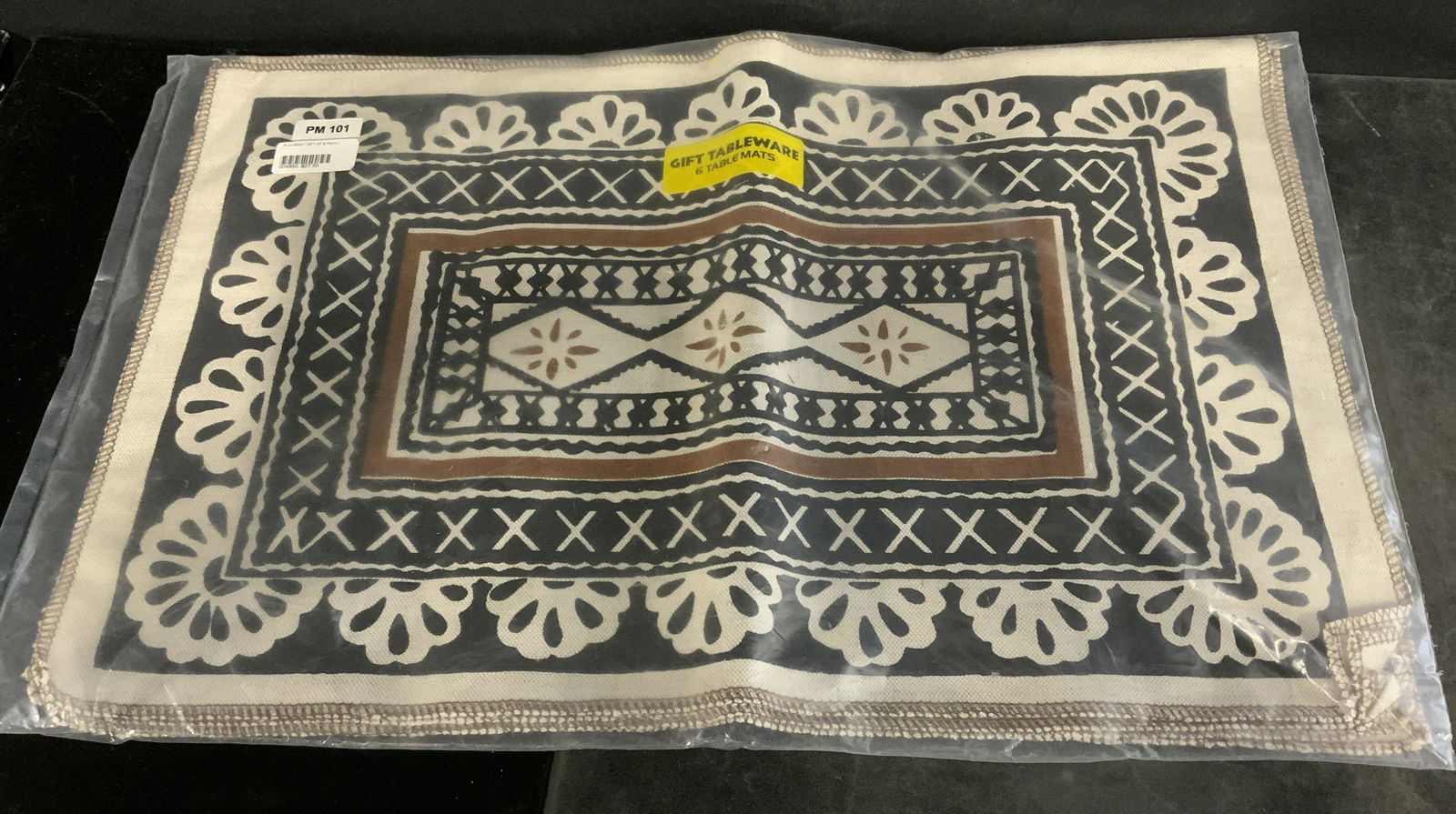 New in Package Lot 6 Tablemats (1 of 4)