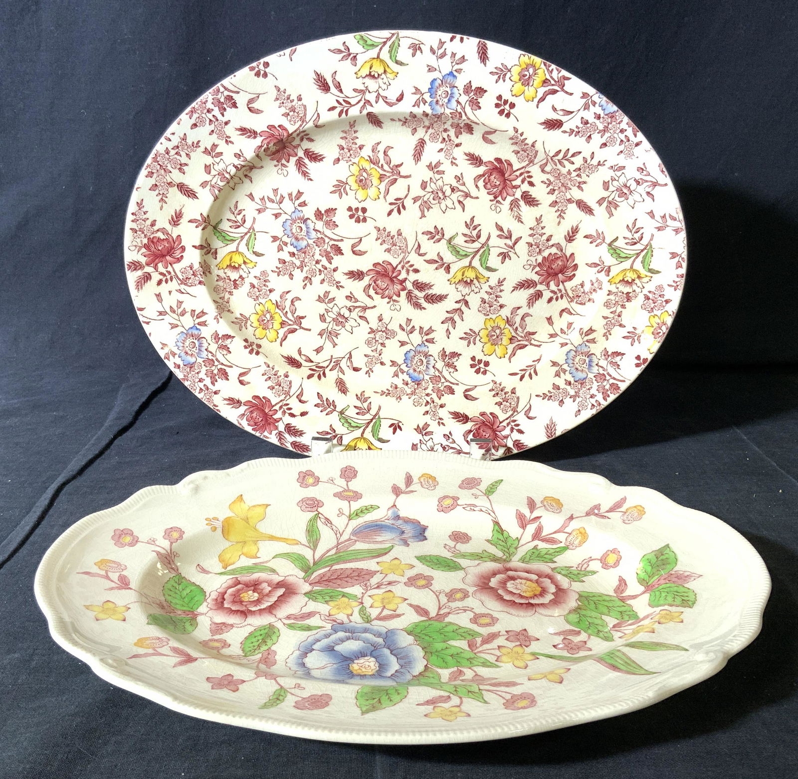 Lot 2 Assorted Porcelain Serving Dishes (1 of 8)