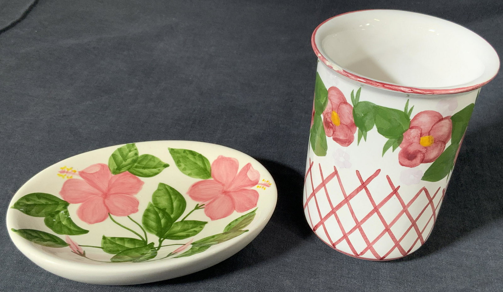 Ceramic Soap Dish & Cup (1 of 8)