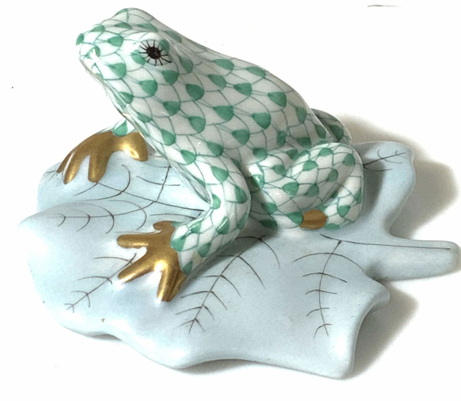 HEREND HUNGARY Green Fishnet Frog Figural (1 of 6)