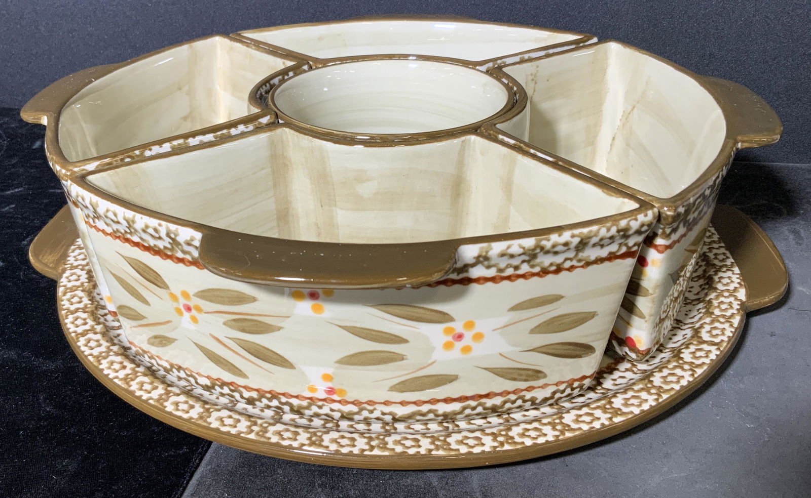 Set 6 TEMPTATIONS Ceramic Serving Ware (1 of 6)