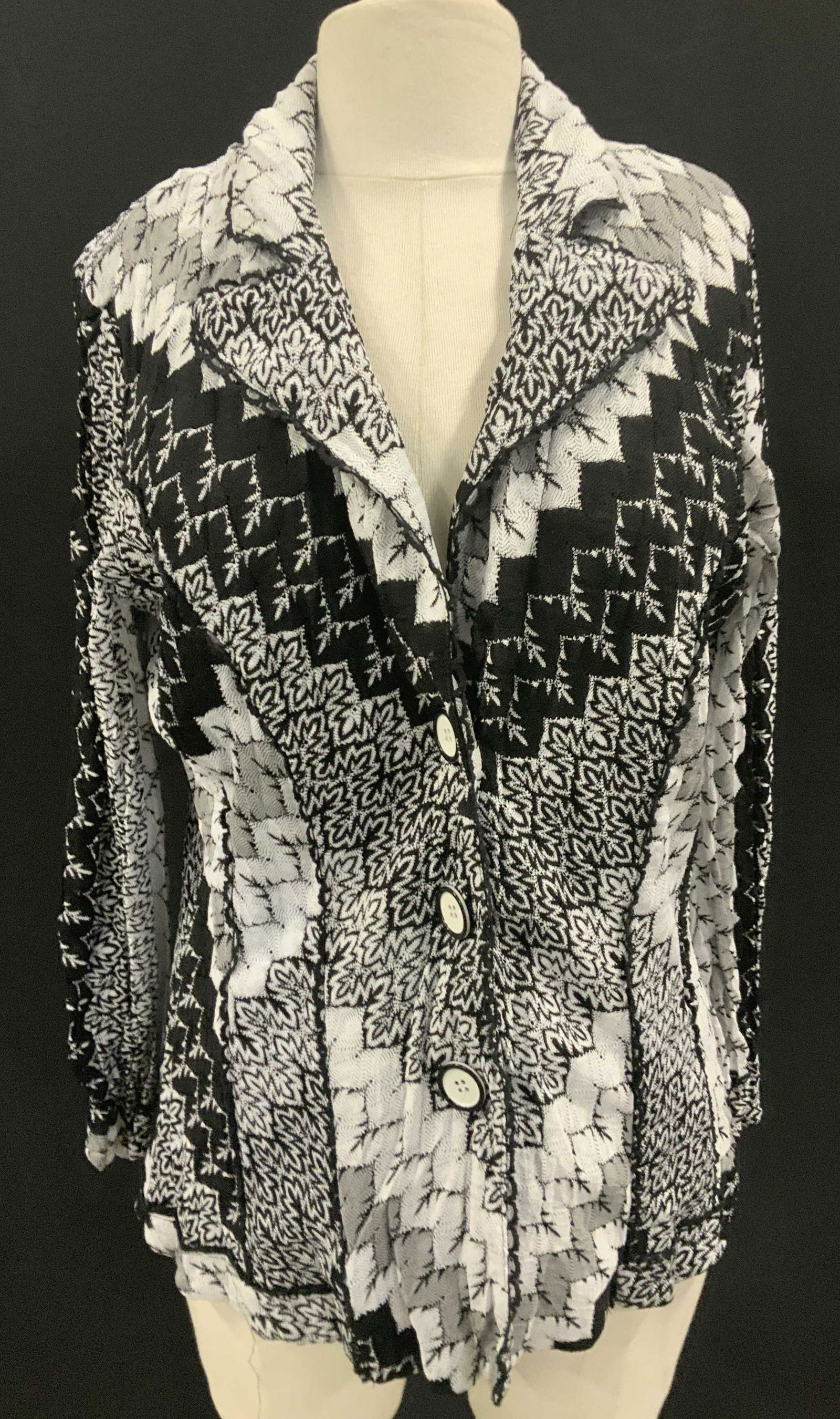 Alberto MAKALI Plus Size Dressy Top (1 of 6)