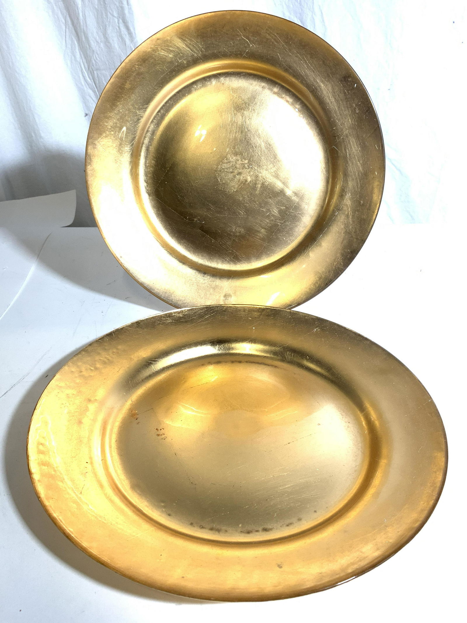 PaiR WILLIAMS SONOMA Gilt Glass Plates (1 of 7)