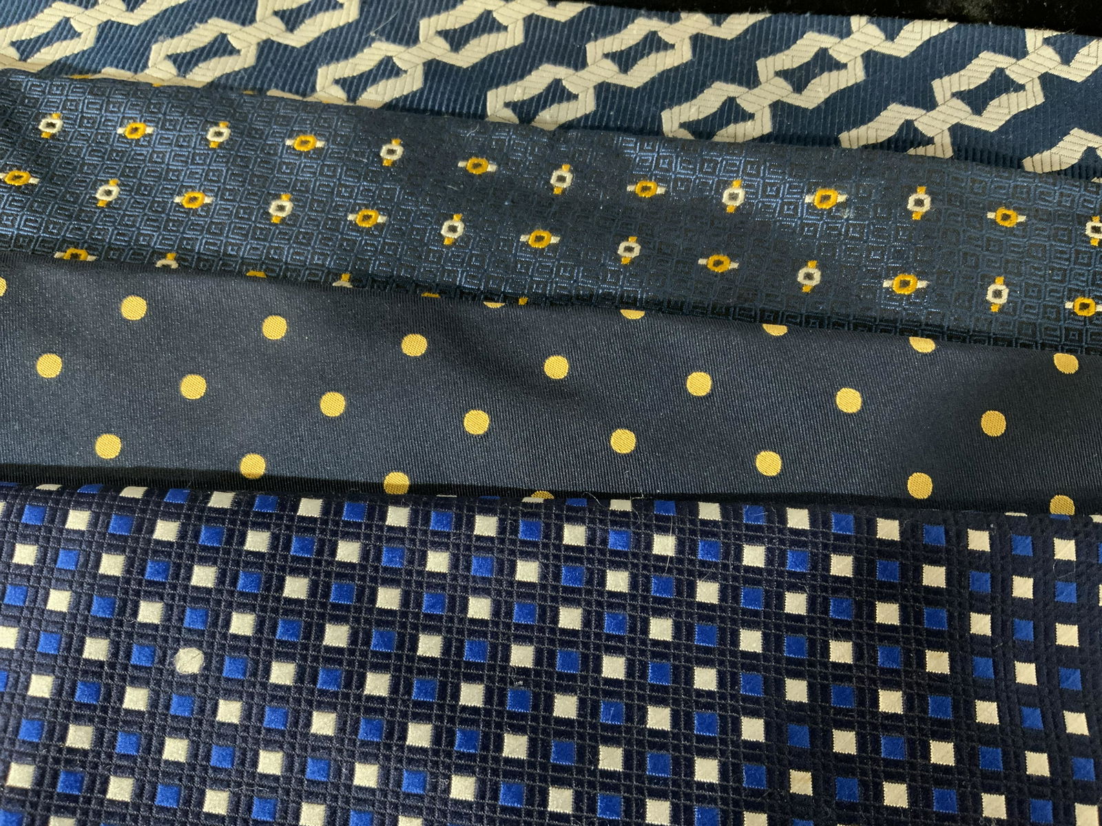 Group Lot 4 Mens Neckties (1 of 9)