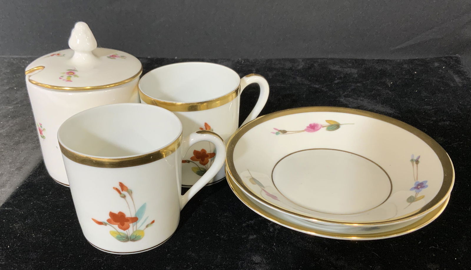 Group Lot 5 Ceramic Serving Accessories (1 of 7)