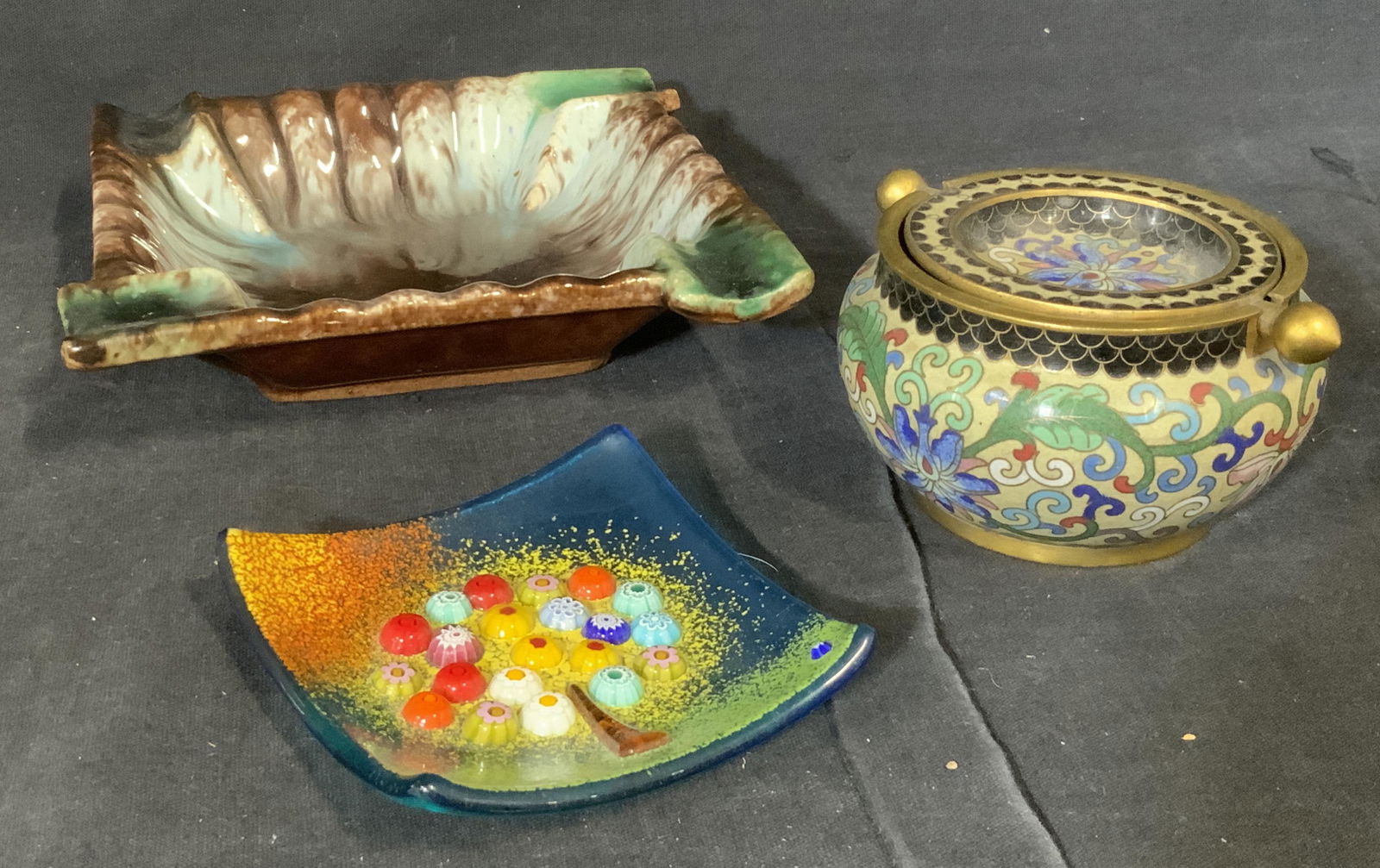 Group Lot 3 Tabletop Accessories (1 of 7)