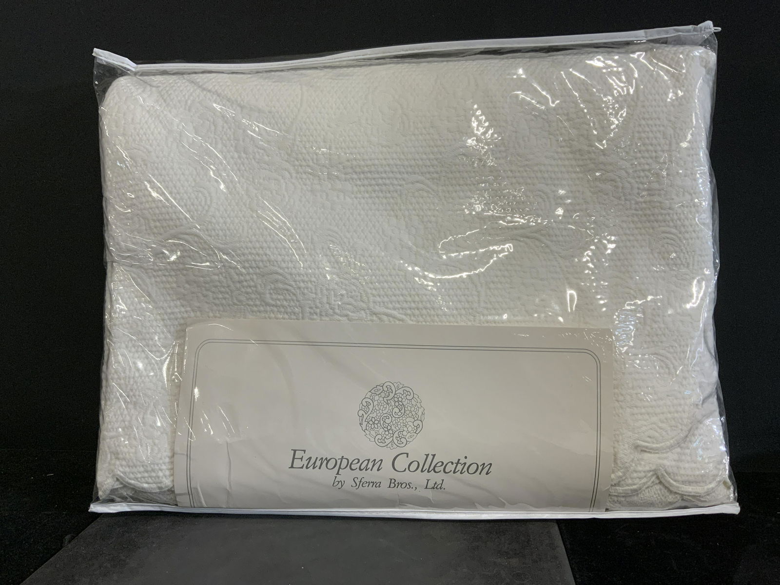 SFERRA BROS LTD King Sized Bed Cover New (1 of 4)