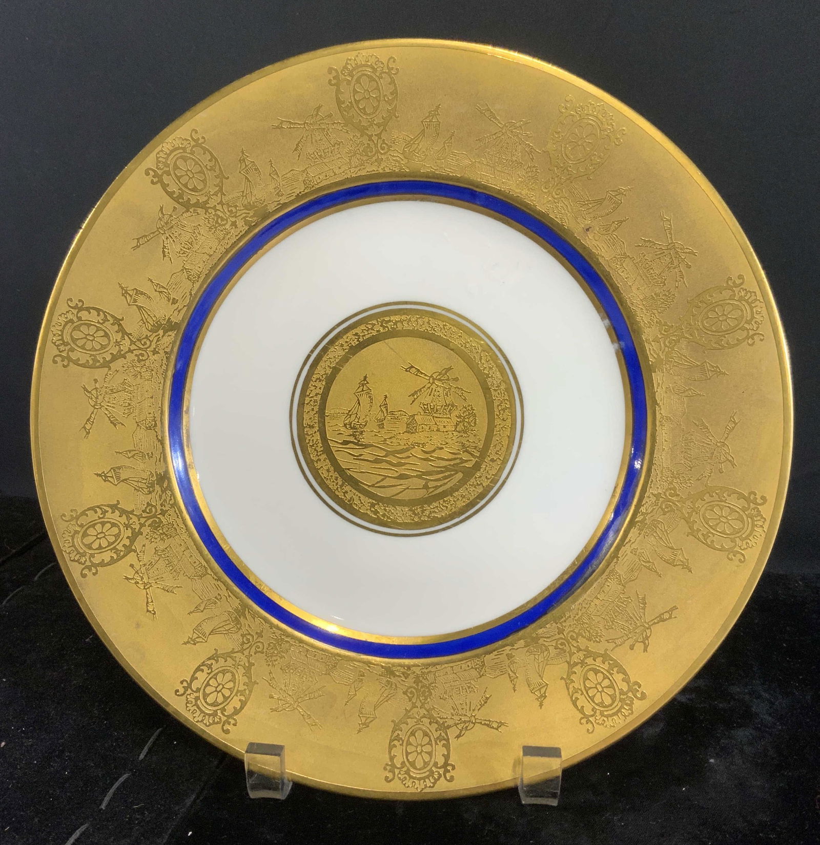 Hutschenreuther Gilt Plate, Germany (1 of 6)