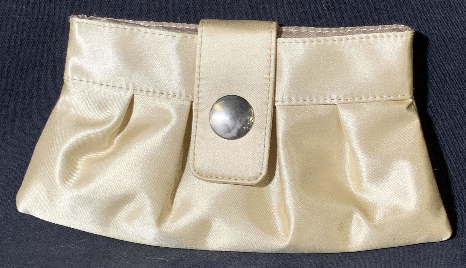 BORGHESE Satin Style Ladies Clutch (1 of 10)