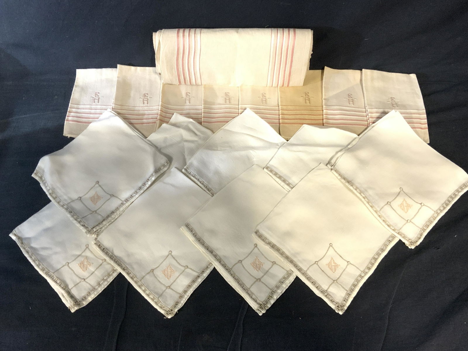 Group Lot Assorted Table Linens (1 of 5)