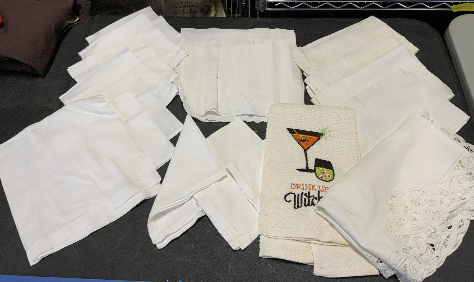 Group lot 19 Table Linens (1 of 6)