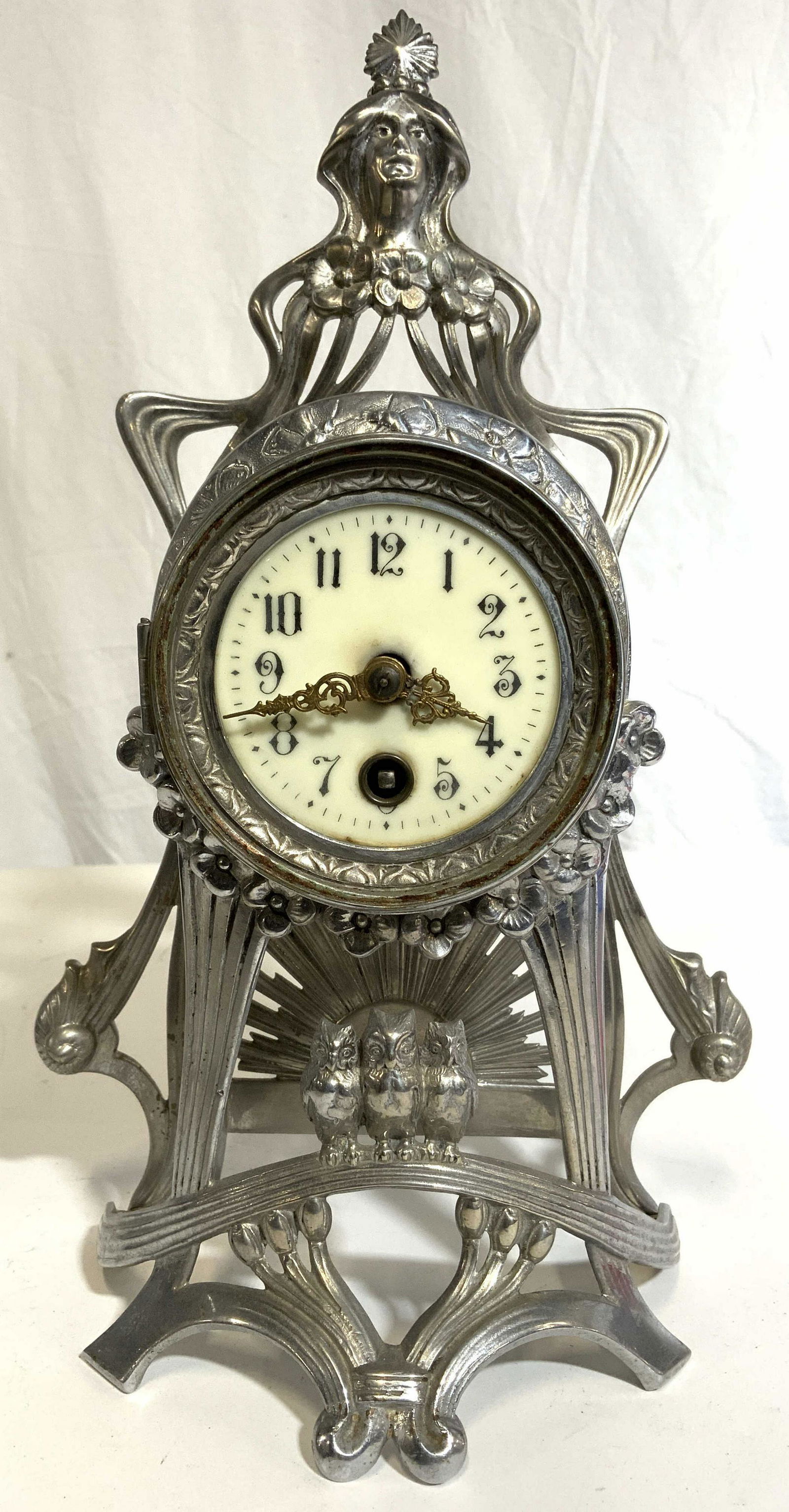 Vintage Pewter Mantel Clock W Relief Detail (1 of 12)