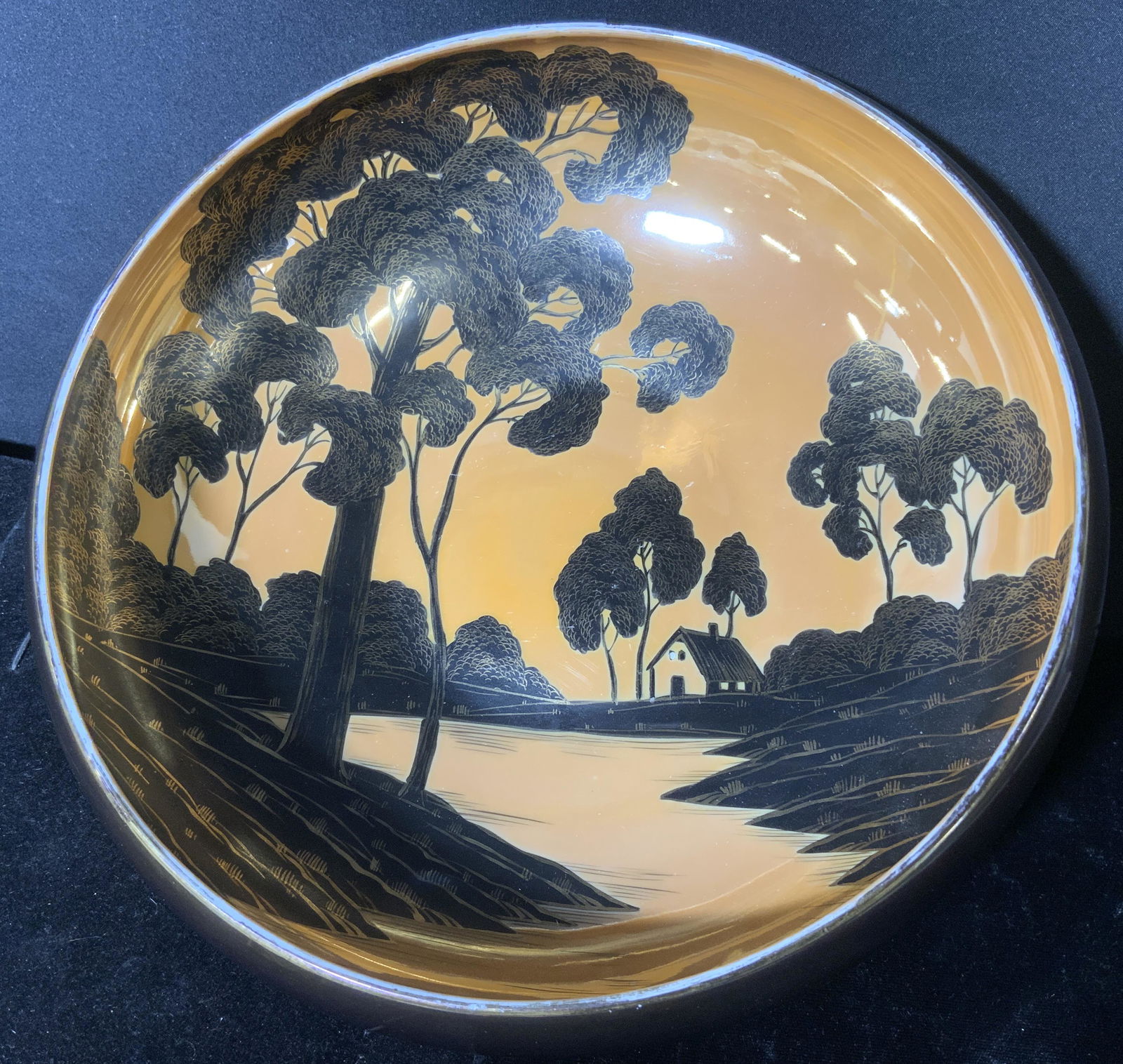 Hand Painted NORITAKE Ceramic Bowl: Hand painted NORITAKE bowl. Crafted from ceramic, depicts a waterfront house. Underside marked NORITAKE Hand Painted. Measures approx 10.5 inches in diameter. Bowls, Japanese ceramics, Asian decorativ