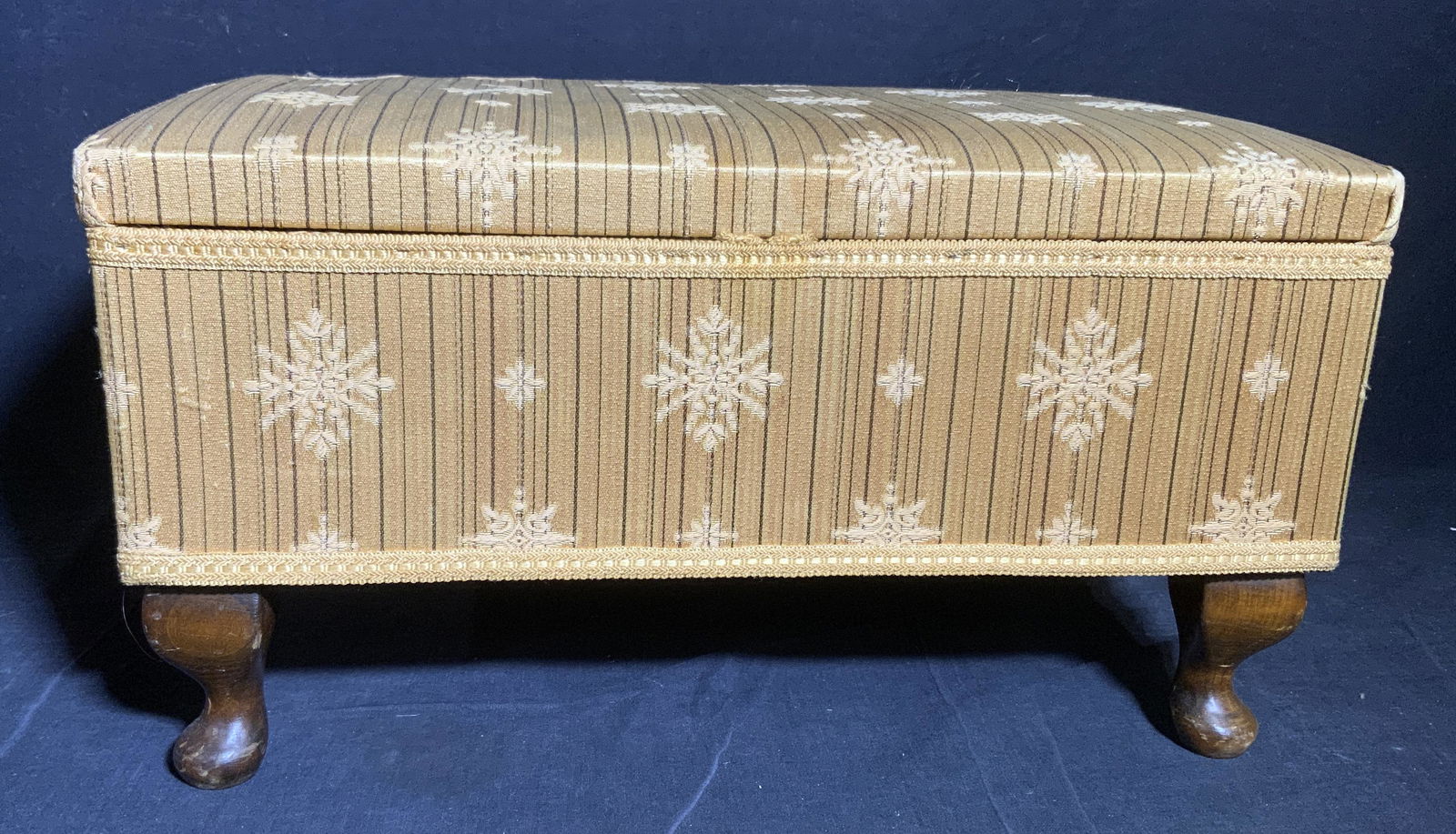 Low Upholstered Trunk (1 of 10)