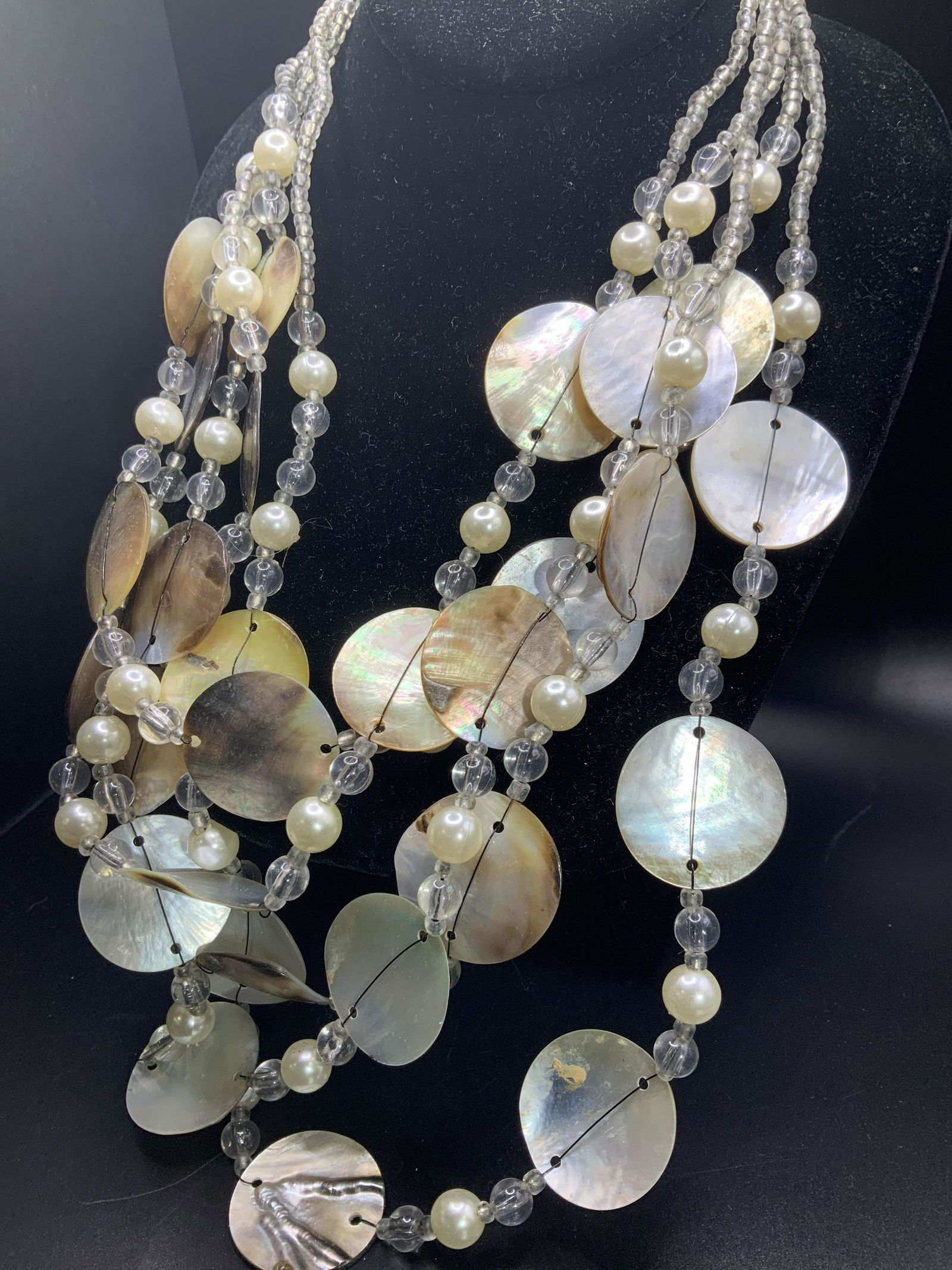 Artisanal Shell and Bead Statement Necklace (1 of 5)