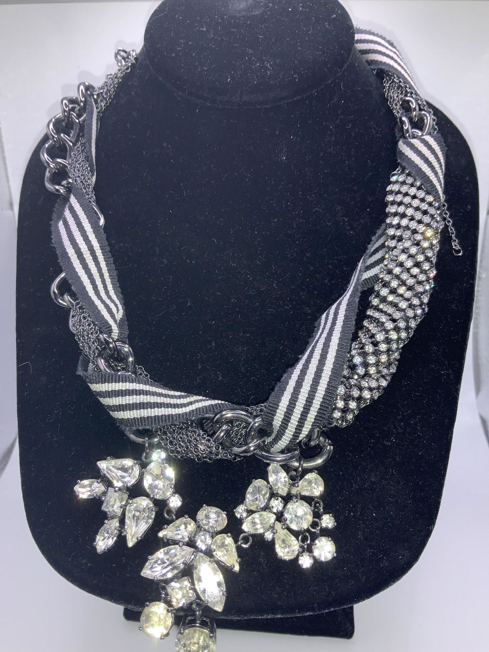 Multi Textile Bib Style Fashion Necklace (1 of 5)