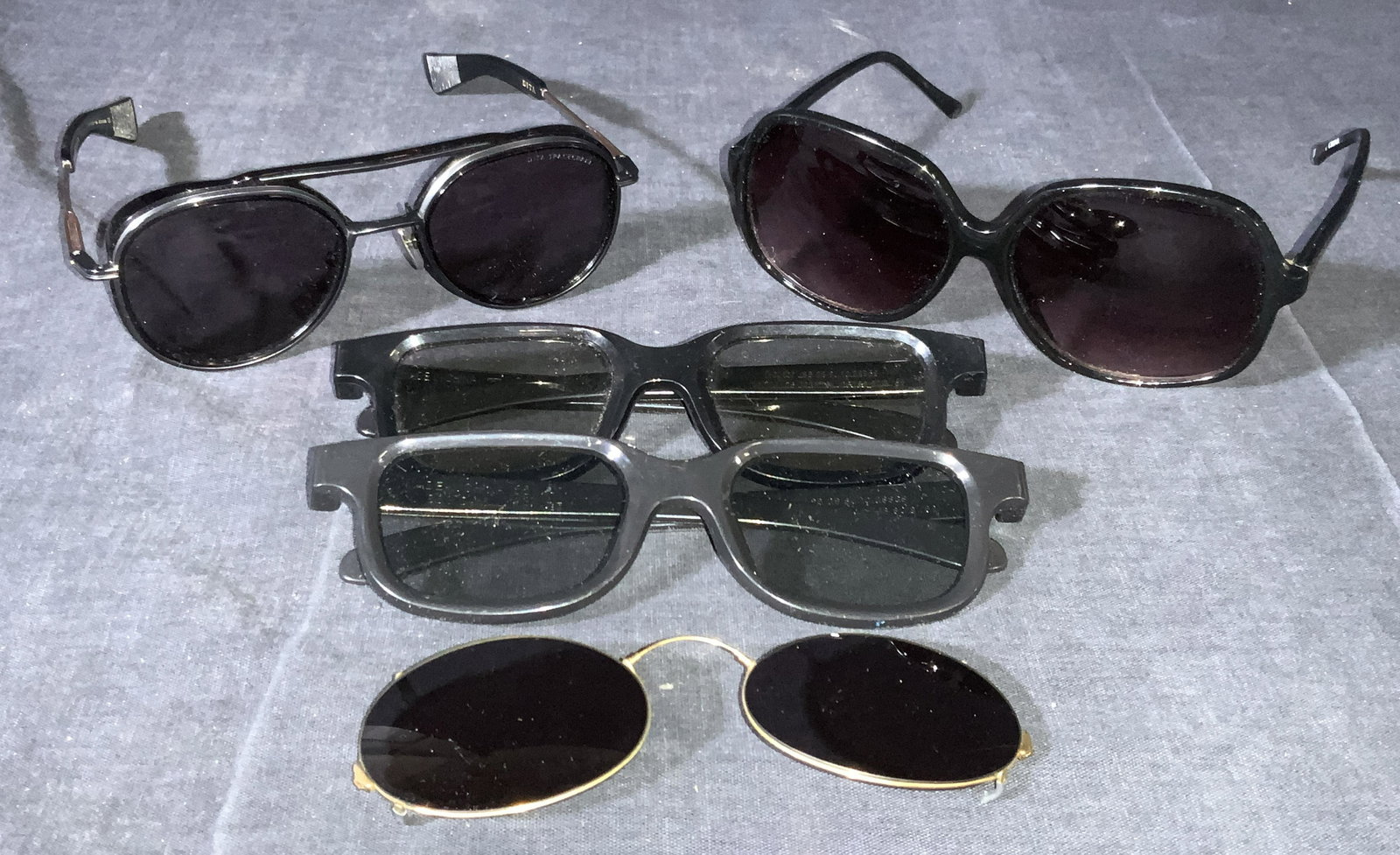 5 PCs Black Framed Sunglasses & More (1 of 8)
