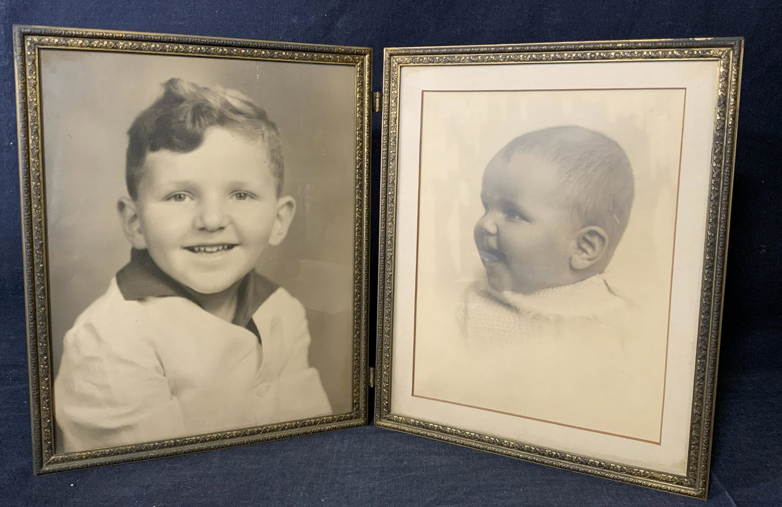 Bifold Vintage Metal Picture Frame (1 of 4)