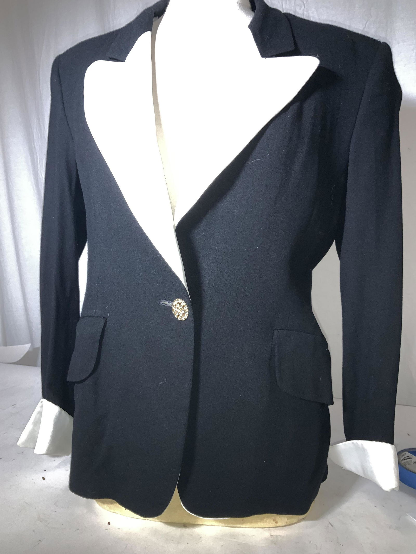 Moda Mancini Ladies Wool Tuxedo Cocktail Blazer (1 of 7)