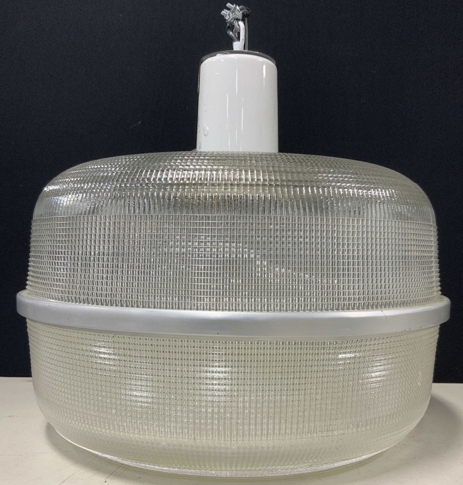 HALOPHANE Style Pendant Light Fixture (1 of 7)