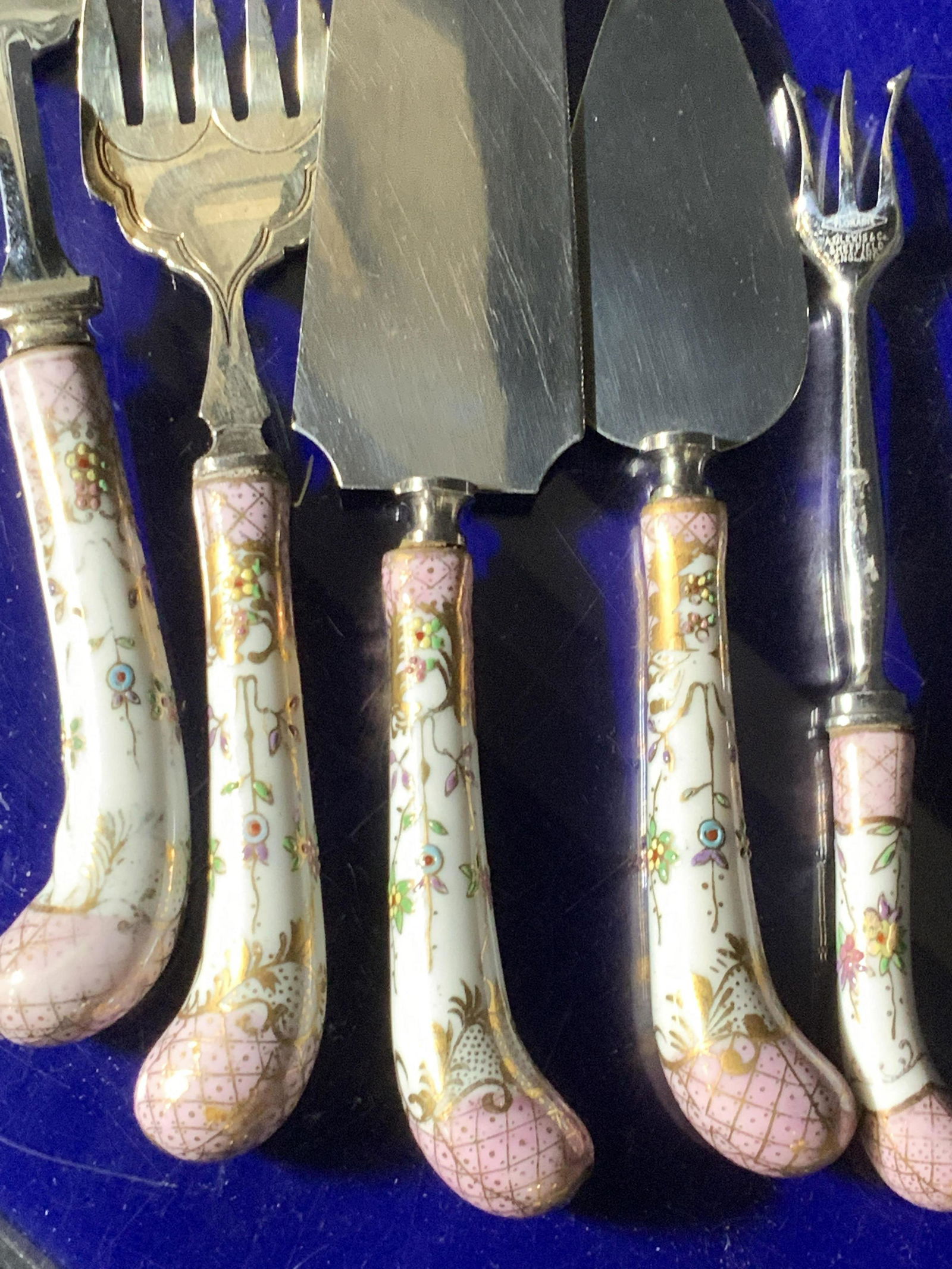 SHEFFIELD ENGLAND Pink Gilt Porcelain Flatware, 5 (1 of 7)