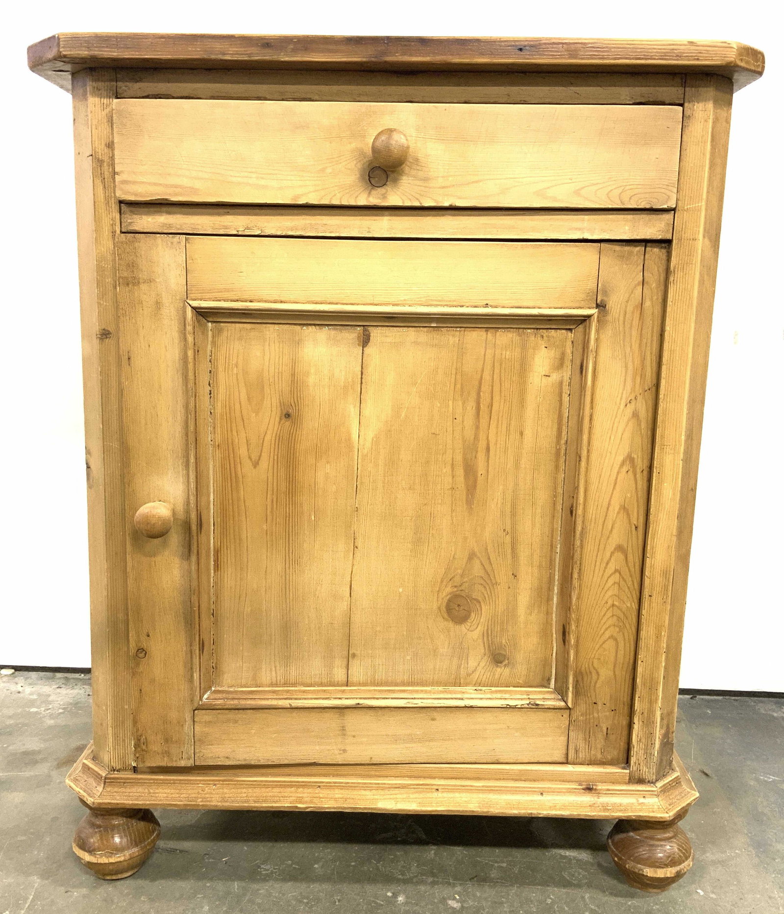 Antique Scrubbed Pine Wooden Cabinet (1 of 10)