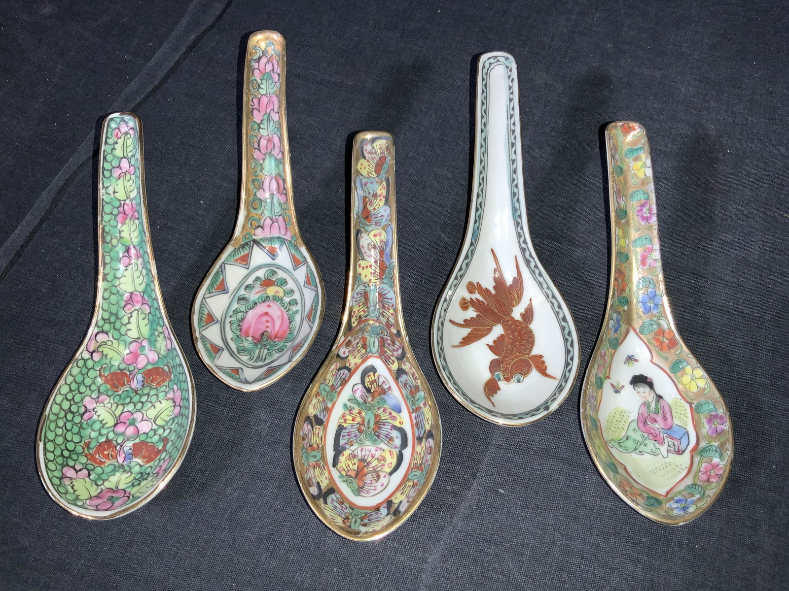 5 Vintage Hand Painted Porcelain Asian Soup Spoons (1 of 9)