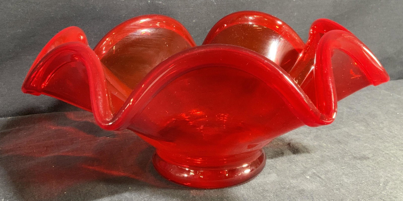 Hand Blown Handkerchief Glass Bowl: Hand Blown Handkerchief Glass Bowl, underside has Pontil marking, measures approx 11 inches wide x 4 1/2 inches tall. Property of a Manhattan, New York Estate. Artwork, fine art, tabletop art, tableto