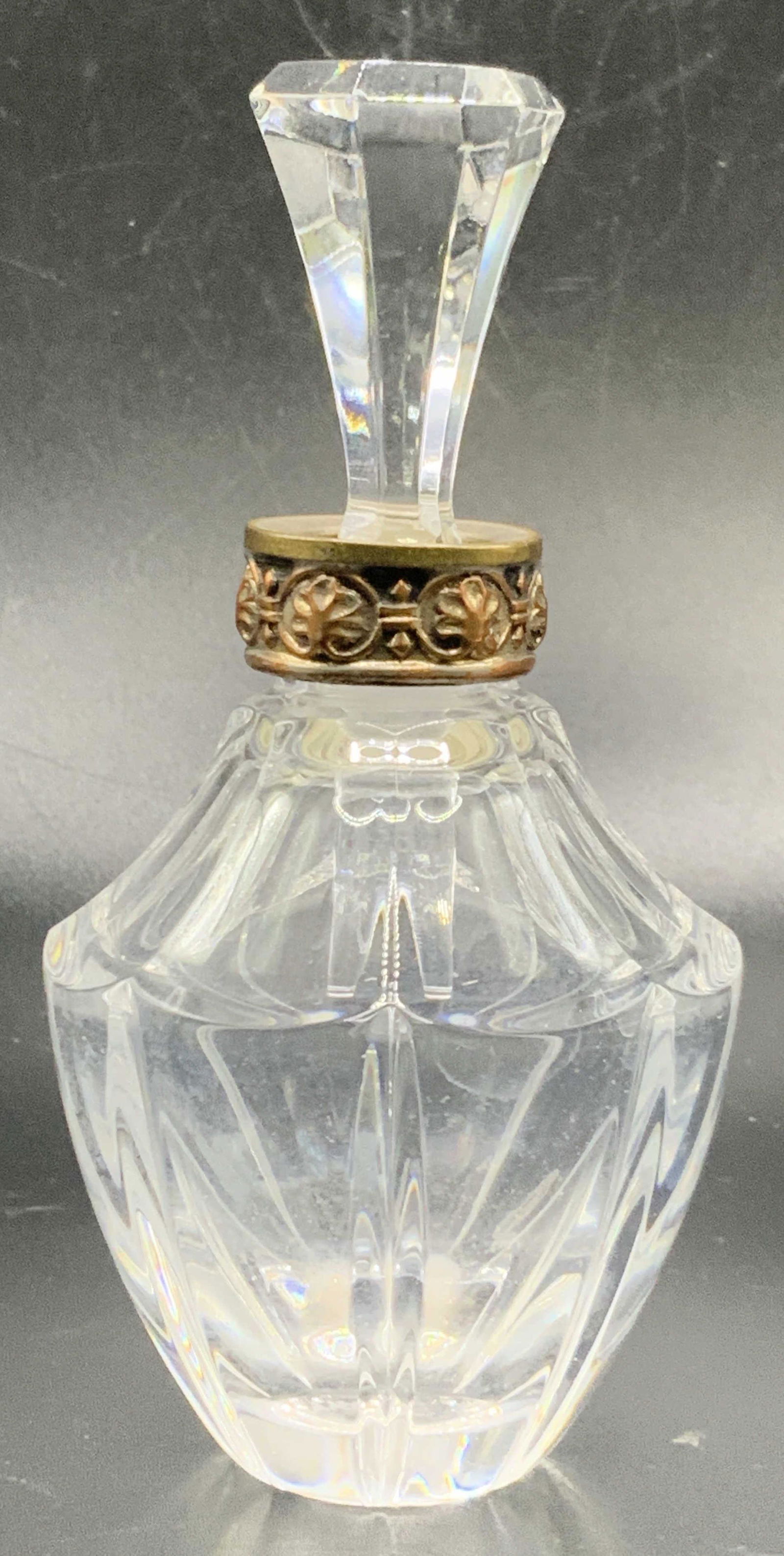 ATLANTIS Crystal Fragrance Bottle (1 of 8)