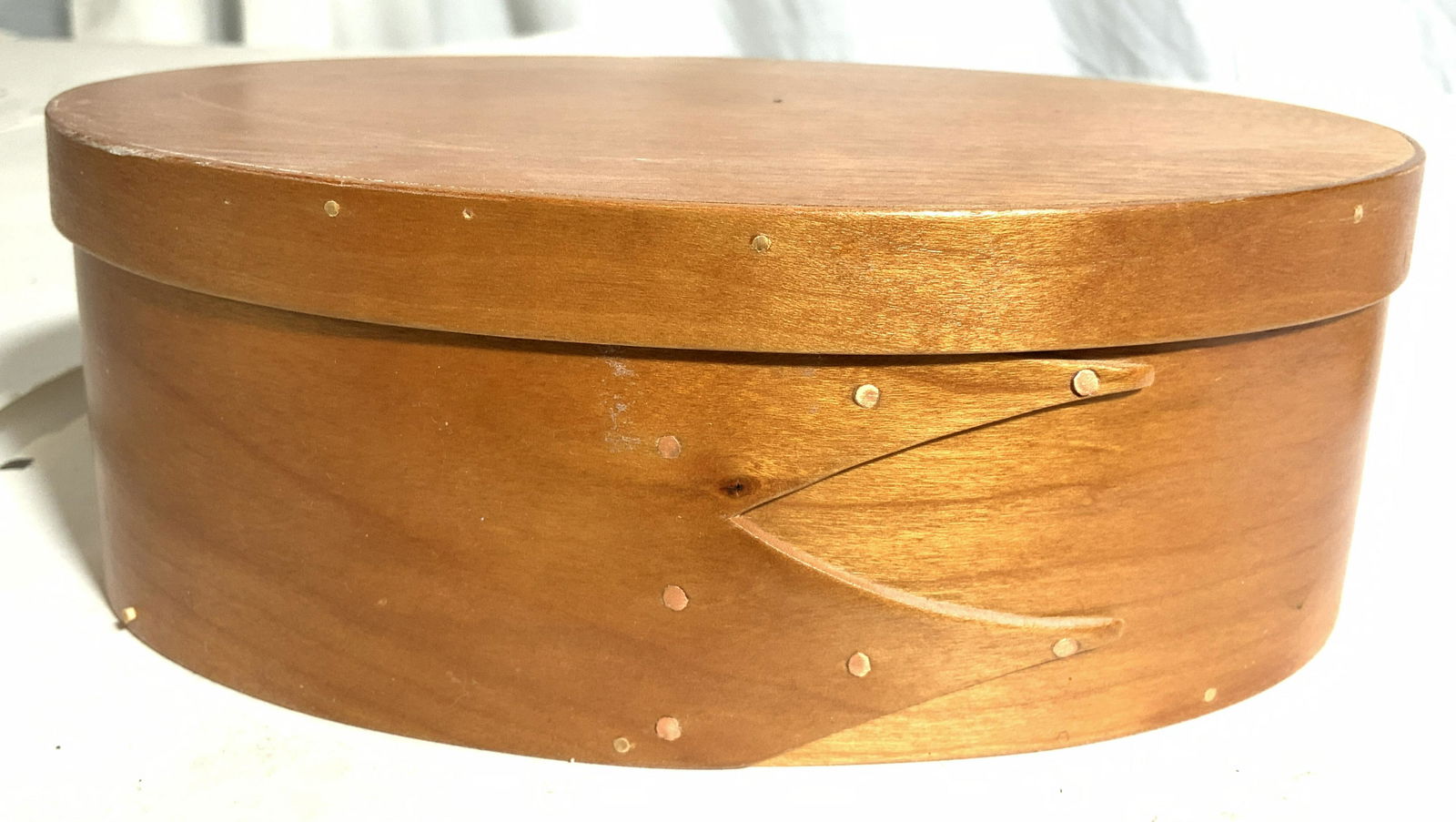 Oval Shaped Shaker Box W Lid (1 of 8)