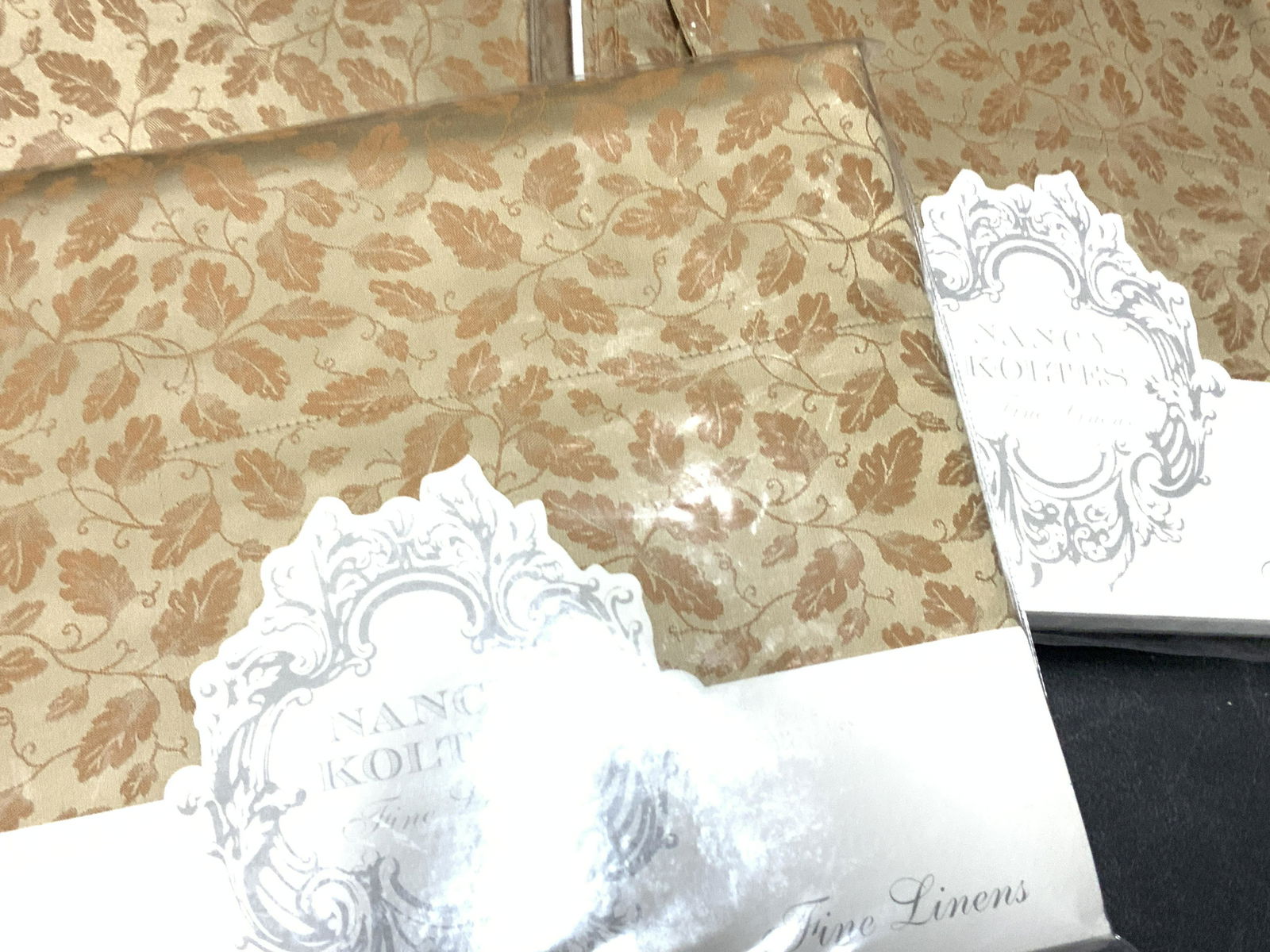 NANCY KOLTES King Sz Duvet & Shams, NIP: Set of never opened , new old stock, luxury bed linens. Nancy KOLTES cotton FOGLIA SATEEN MANGO KING SIZE duvet, 1 pair matching King sz Shams, 1 pair matching standard shams. Deep gold with damask or