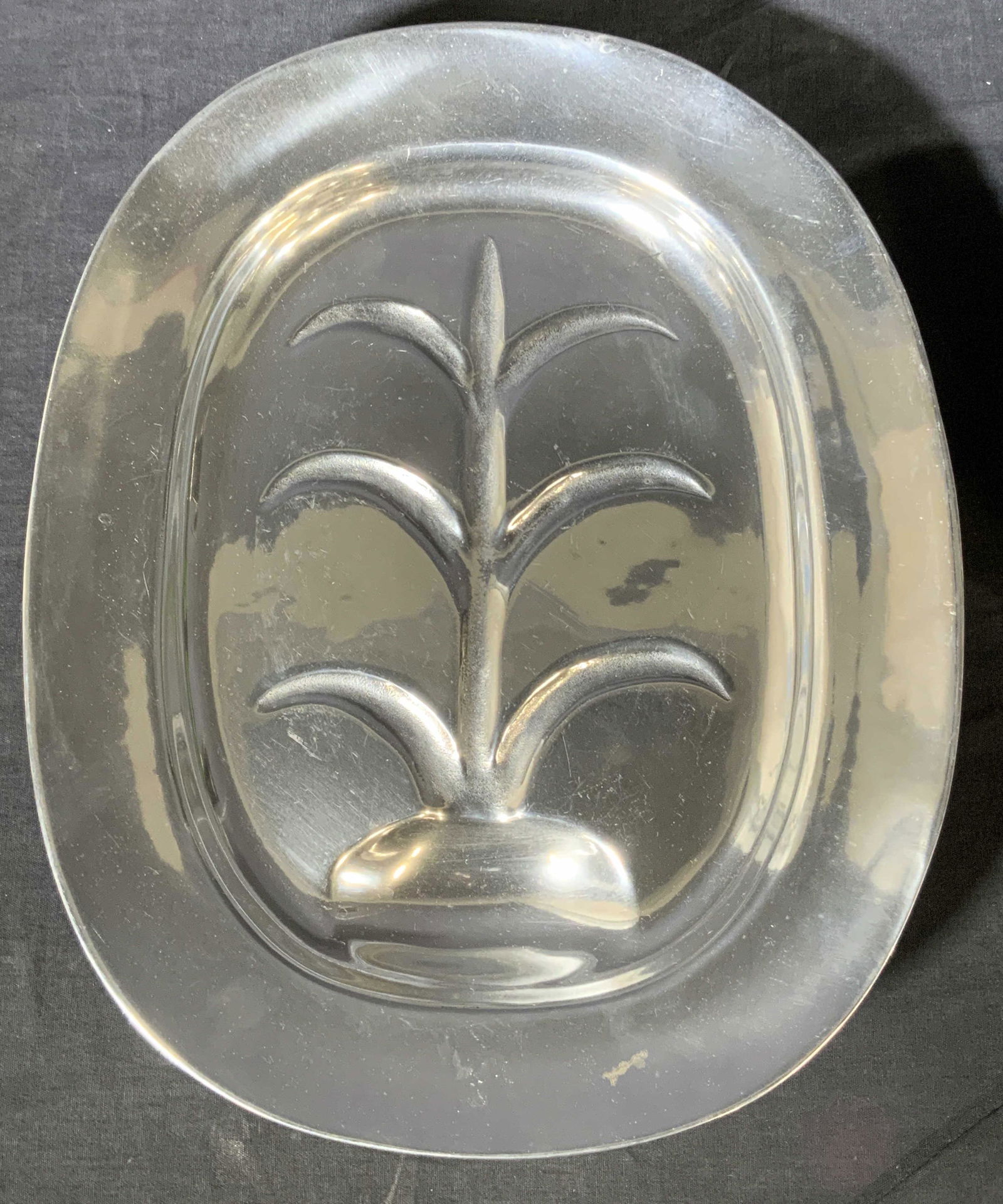 WILTON Footed Metal Fish Serving Dish (1 of 7)