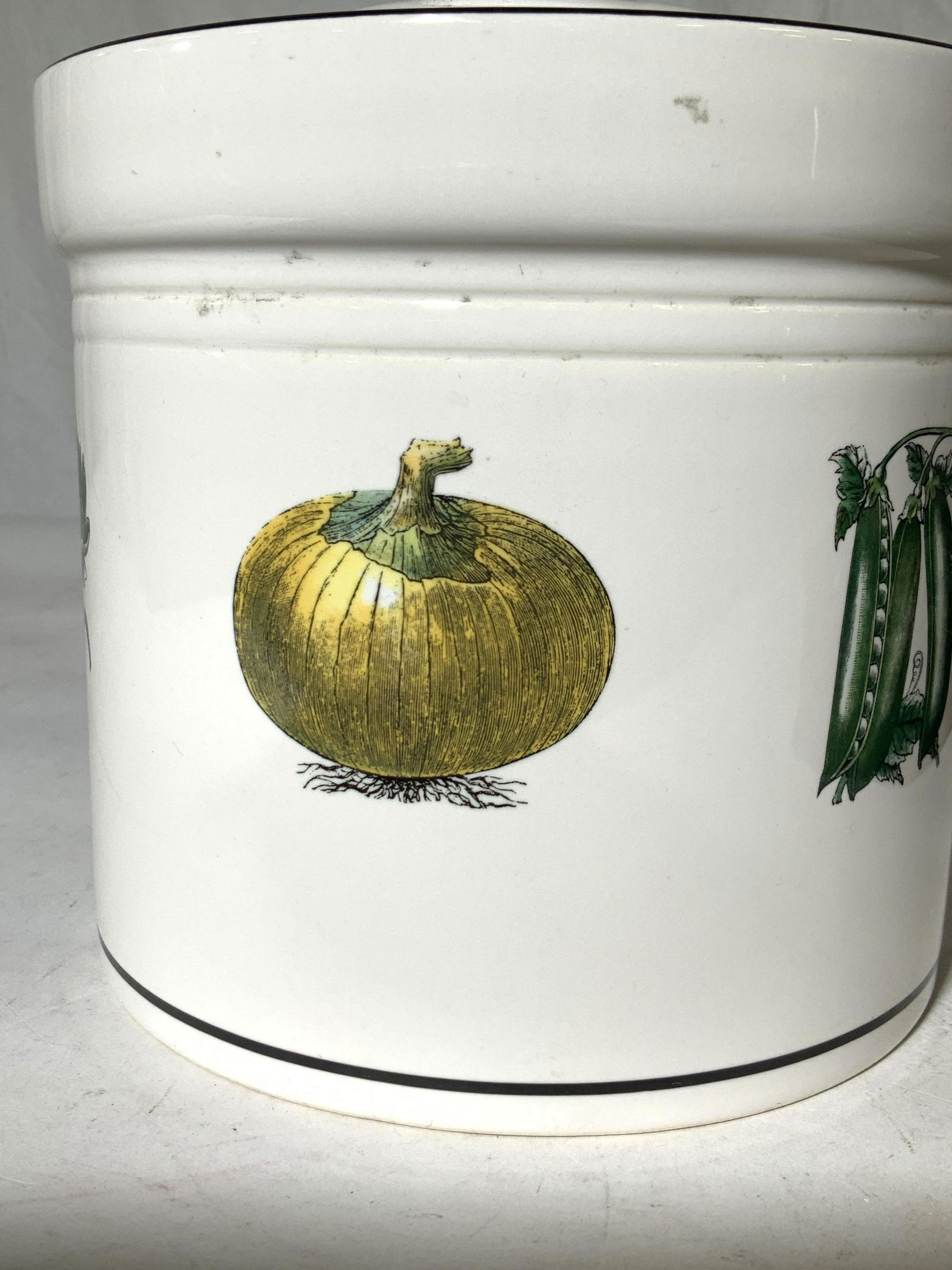 PFALTZORAFF Porcelain Kitchen Counter Jar (1 of 7)