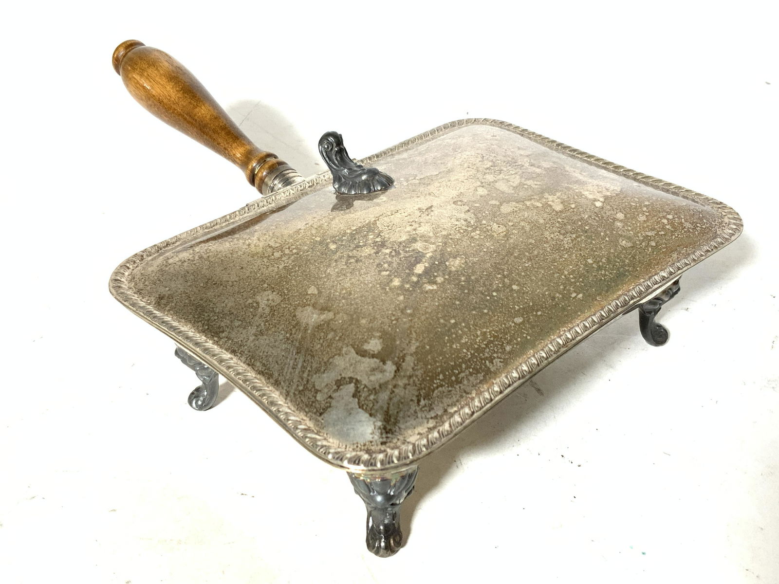 F.B.Rogers Silver Plated Vintage Crumb Catcher (1 of 9)
