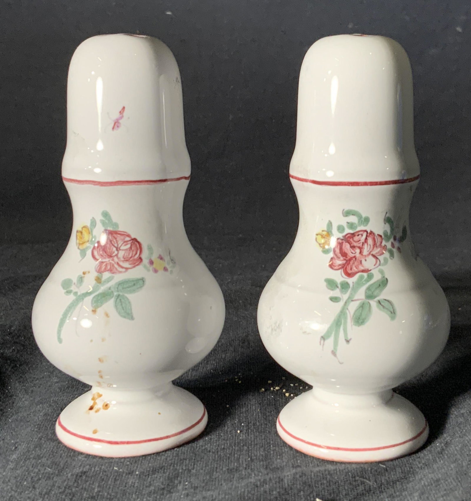 Ceramic Salt & Pepper Shakers, France: Ceramic Salt & Pepper Shakers, France, each measures 2 x 3 1/2 inches. salt and paper shaker, ceramic salt and pepper shaker, earthenware, earthenware kitchen decor, spice rack, spice shakers, 5S