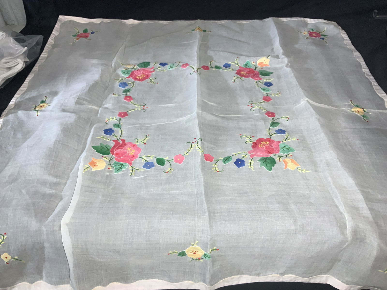 Applique Flower Sheer Bistro Tablecloth (1 of 6)
