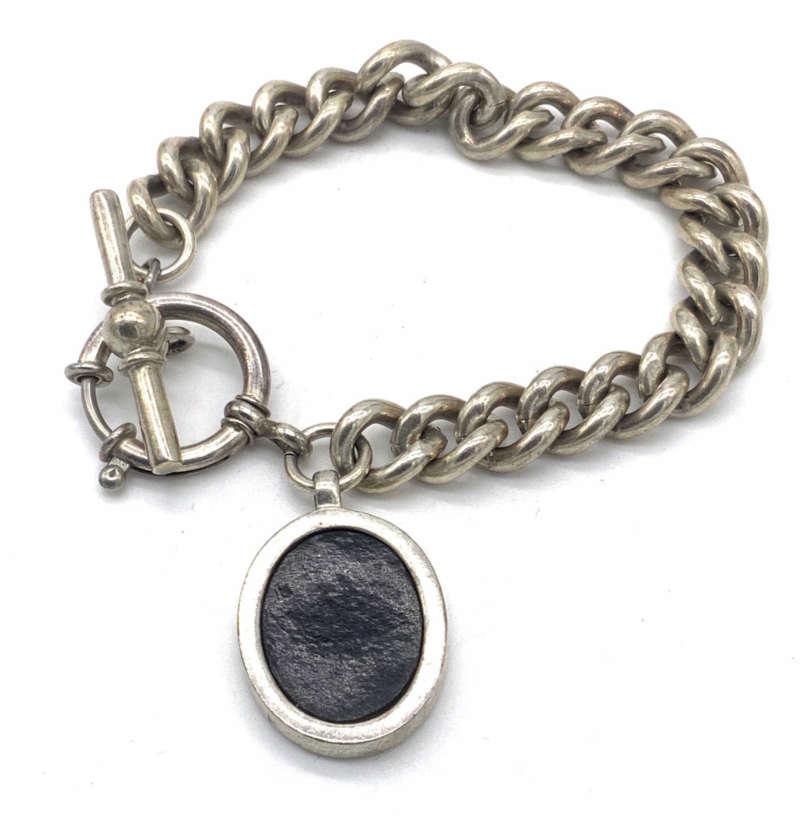RALPH LAUREN Costume Cabochon Toggle Bracelet (1 of 11)