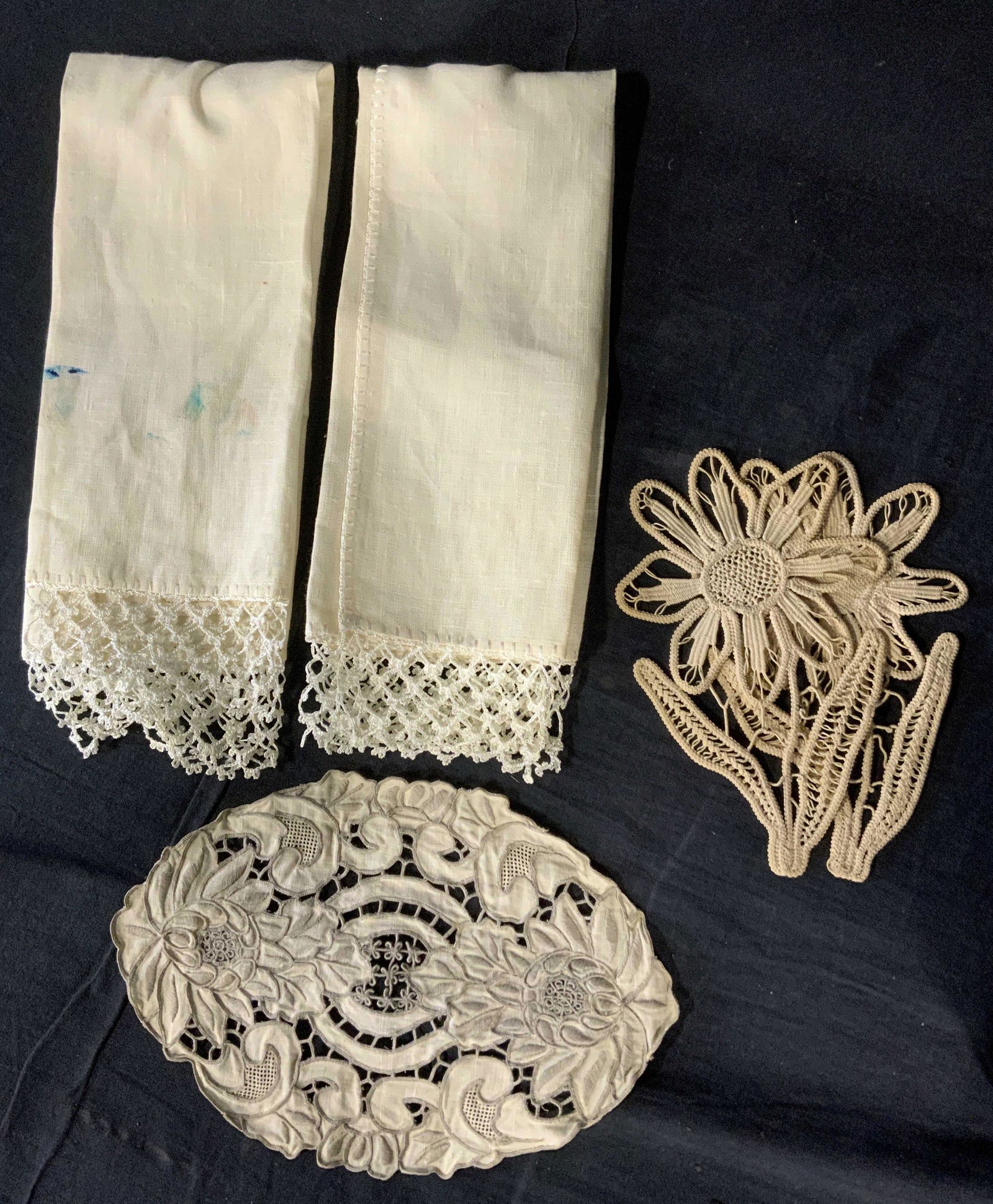 Group Lot 5 Table Linens (1 of 7)