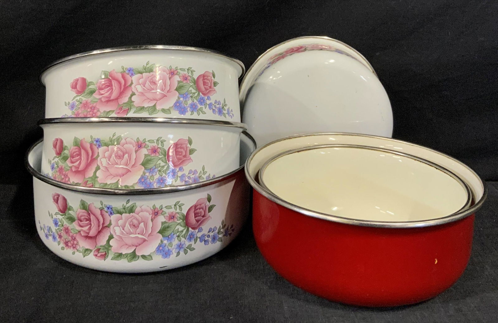 Vintage Set 6 Enamelware bowls (1 of 8)