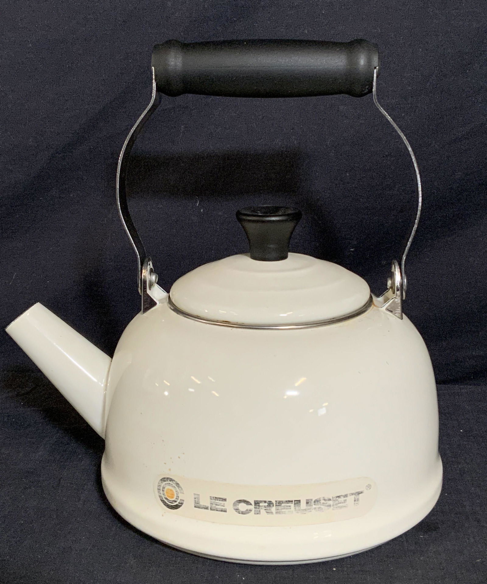 Vintage LE CREUSET Enamelware Teakettle (1 of 8)