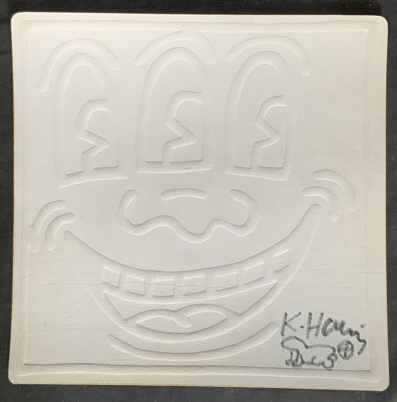 ATTR KEITH HARING Signed White Embossing (1 of 7)