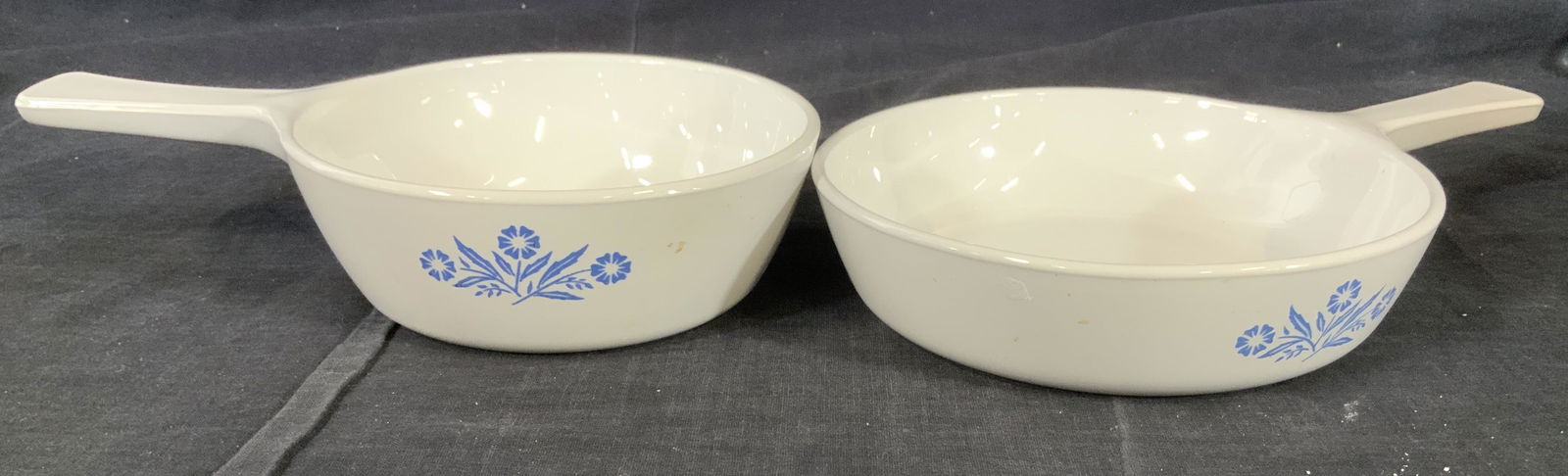 Pair CORNING WARE Cornflower Blue Pots (1 of 5)