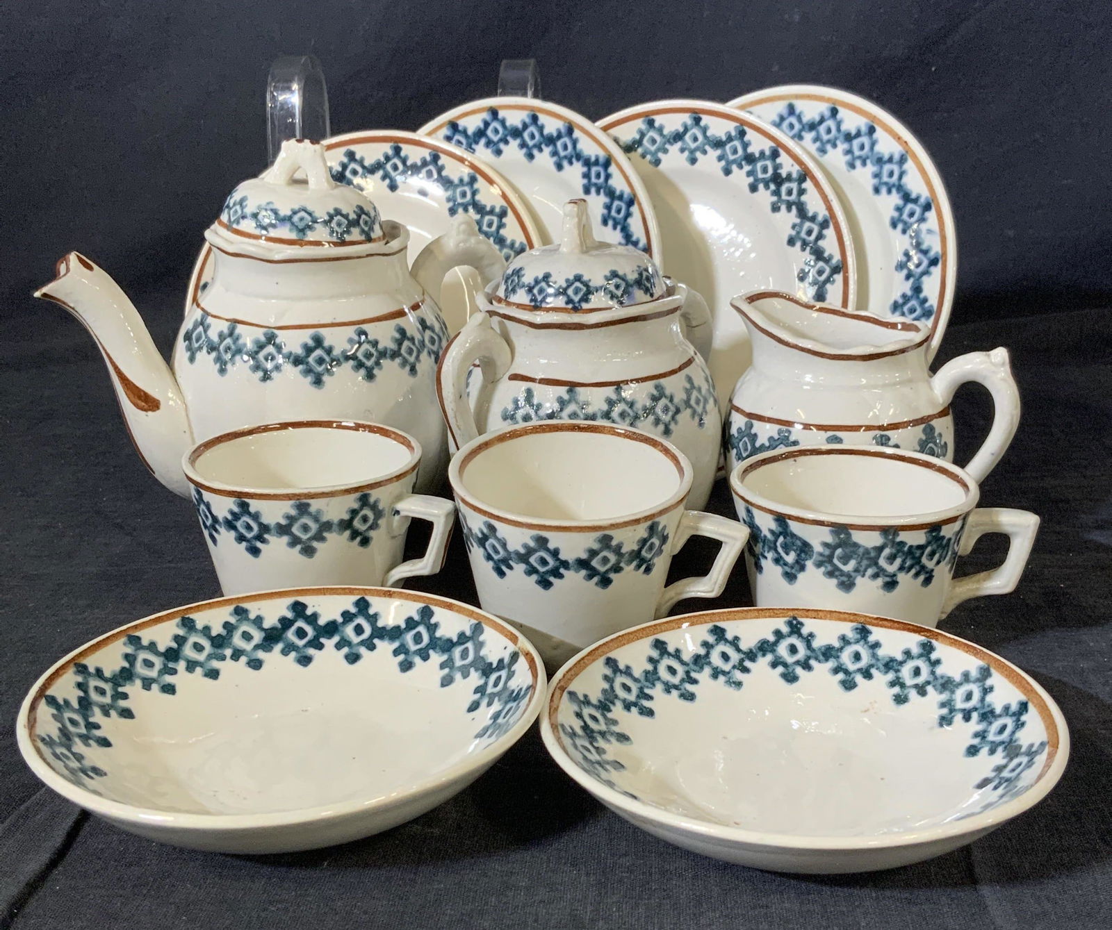 Set 12 STAFFORDSHIRE ENGLAND Ceramic Tea Set (1 of 7)