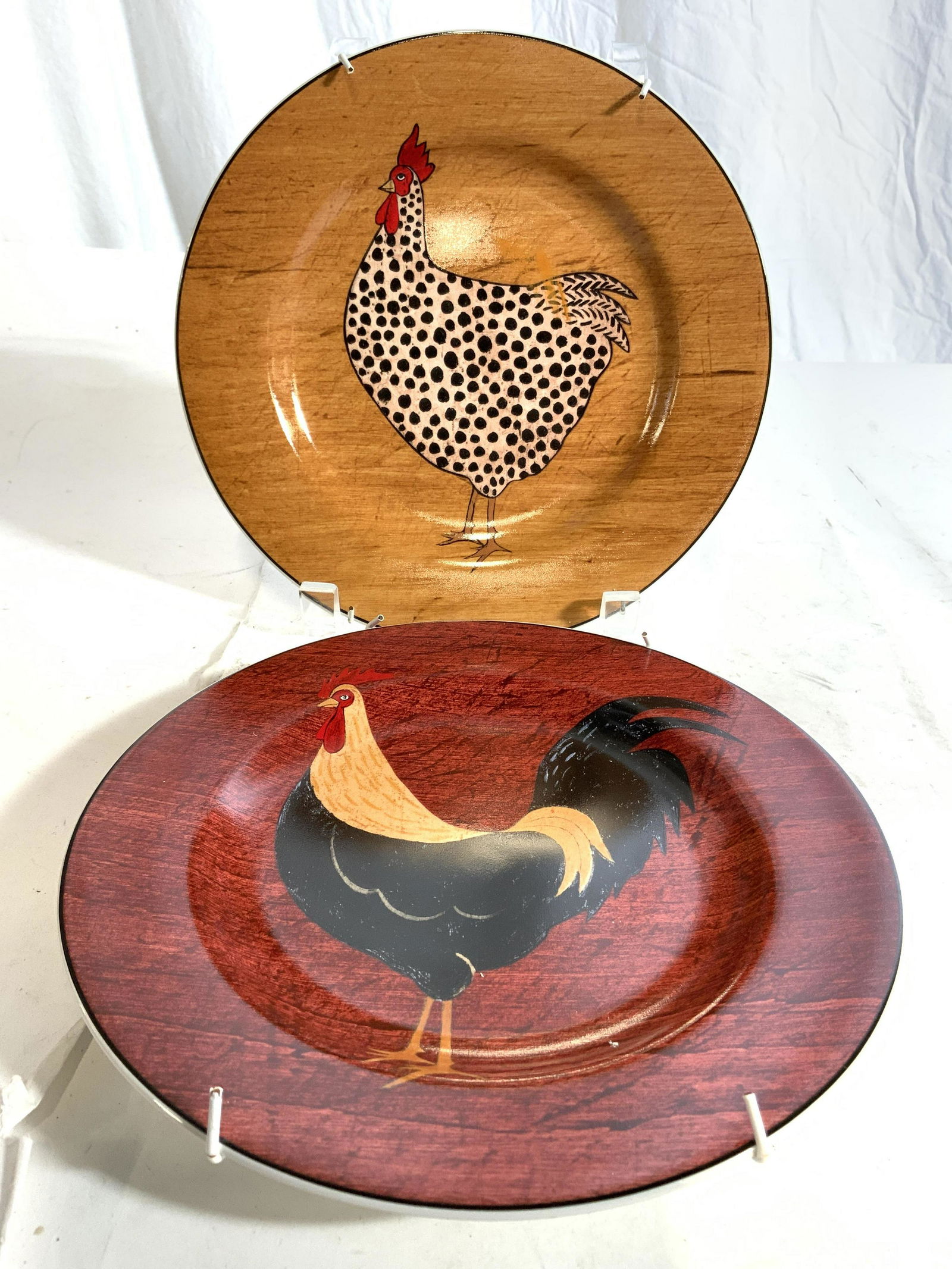 Lot 2 BRANDON HOUSE Stoneware Chicken Plates (1 of 8)