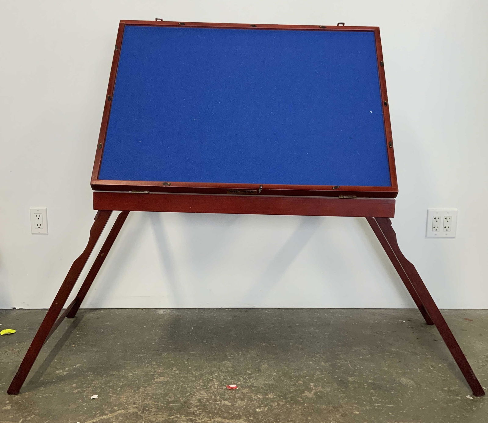 BITS AND PIECES Folding Jigsaw Puzzle Table (1 of 6)