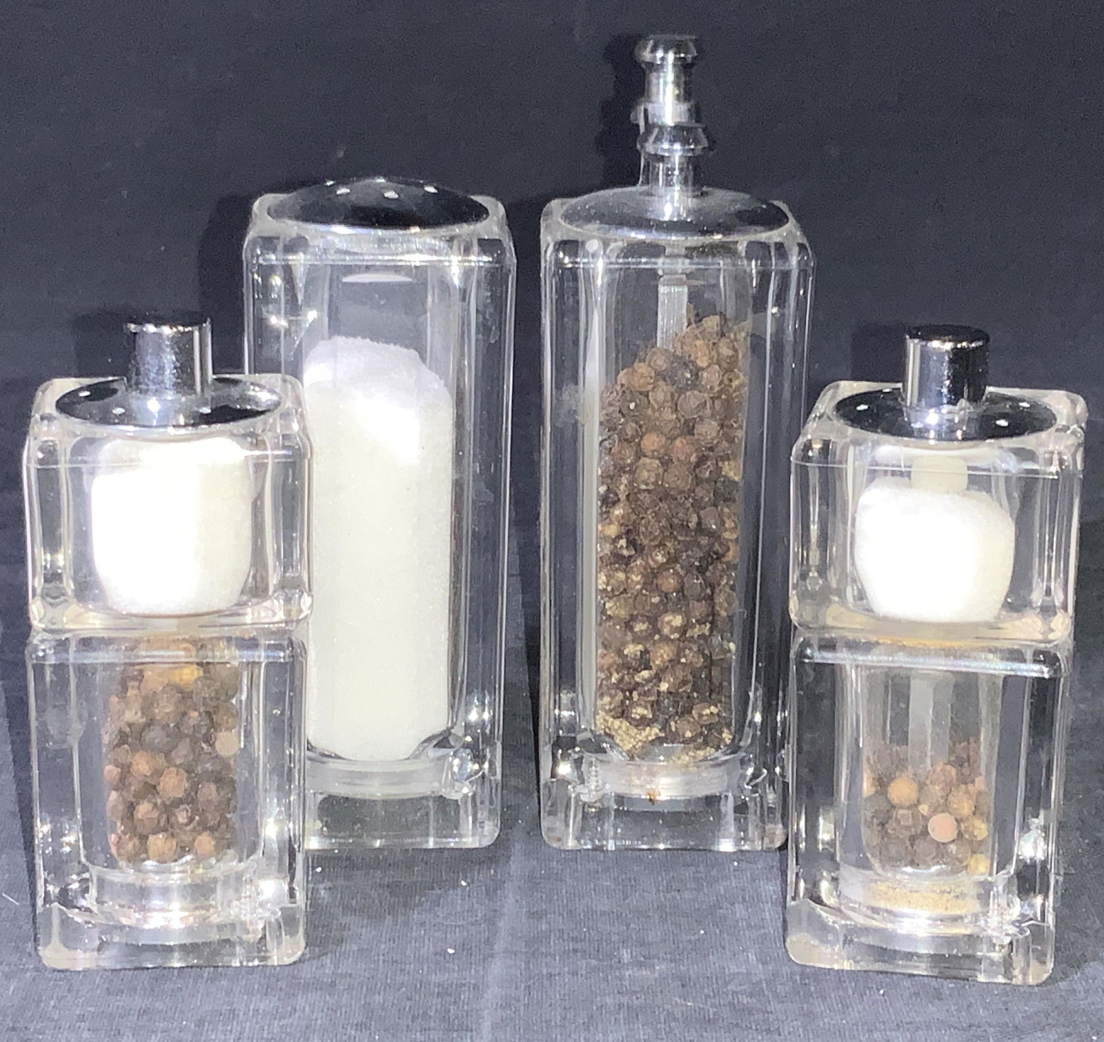MR.Dudley 4 Salt & Pepper shakers & Grinders (1 of 6)