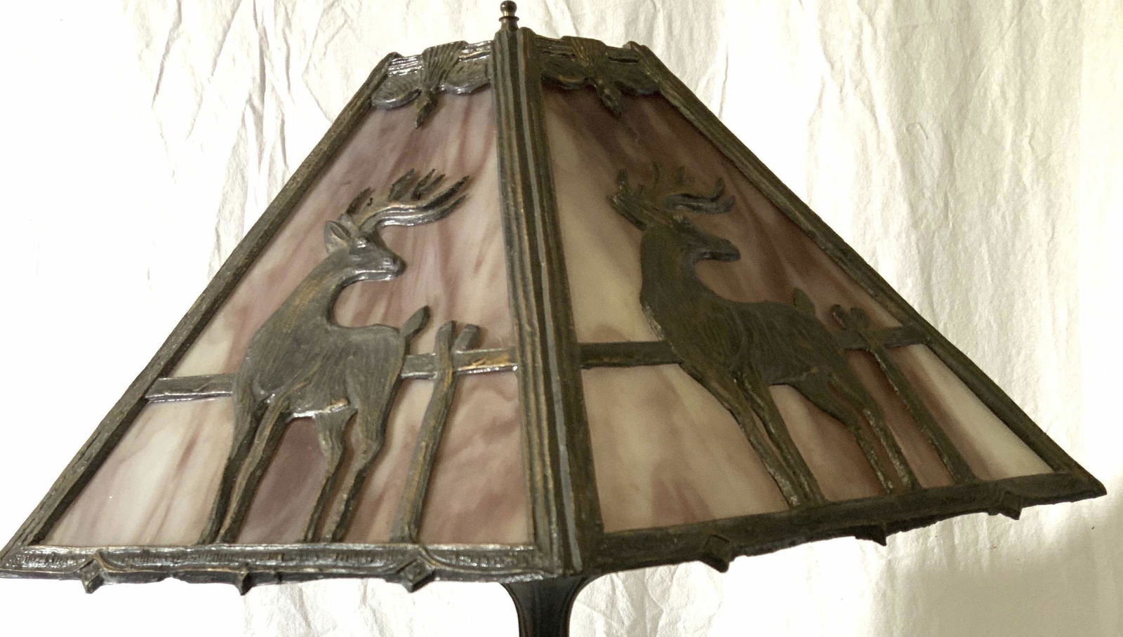 Stag and Eagle Motif TIFFANY Style Lamp (1 of 11)